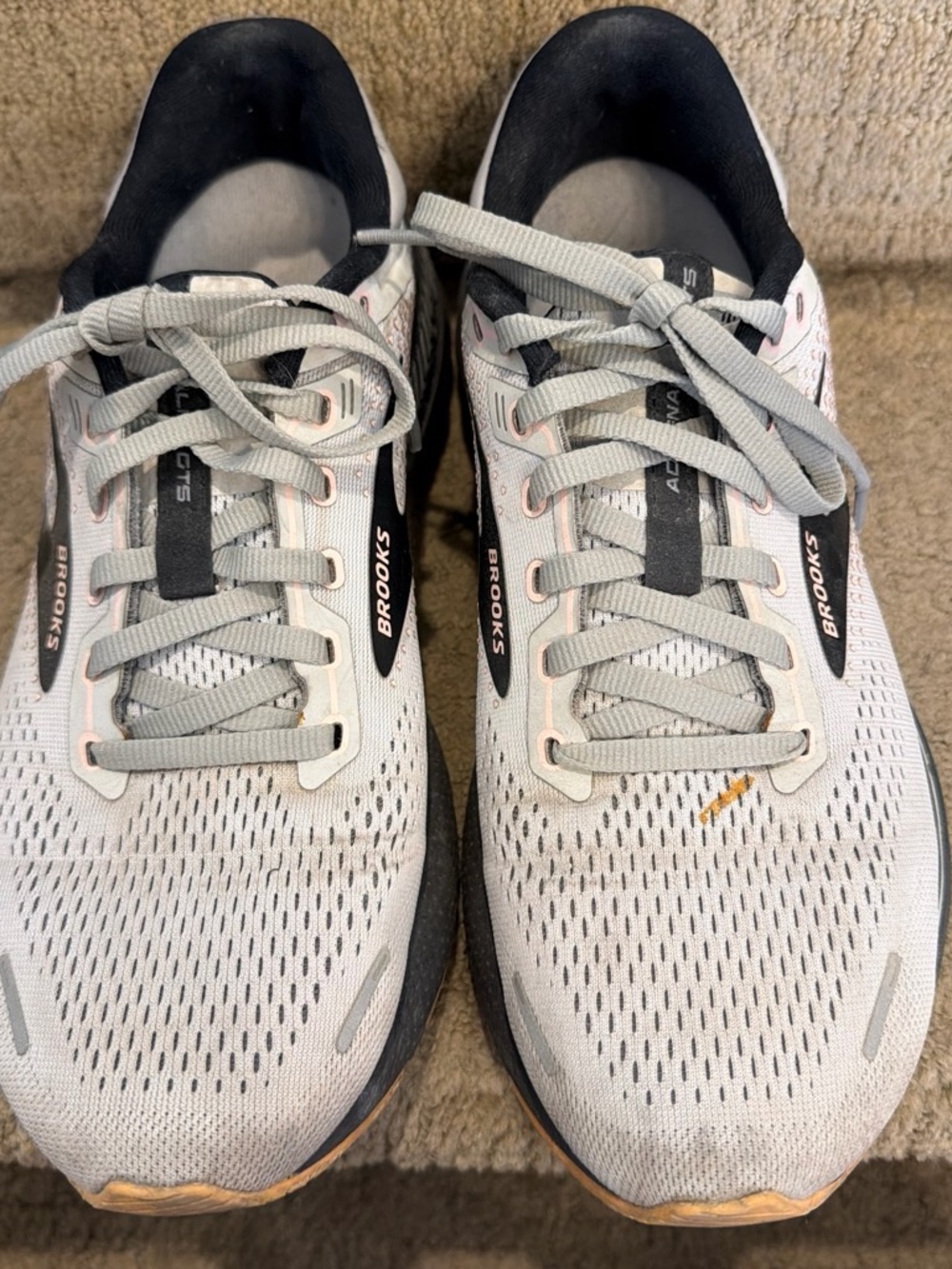 Brooks Women's Light Gray and Black Running Shoes